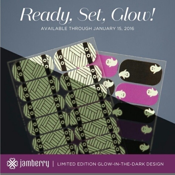 JAMBERRY Halloween Glow in the Dark Ghost Nail Wraps - Glowing Ghouls - Picture 10 of 11